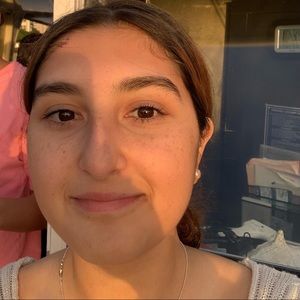 Meet your Posher, Ariana